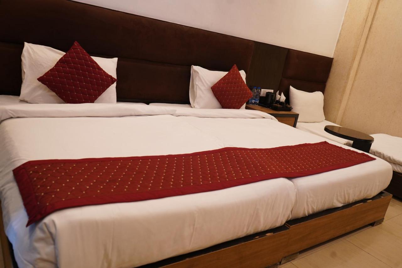 Hotel O Delhi, Near Karol Bagh Main Market And Metro Station New Delhi Exterior photo