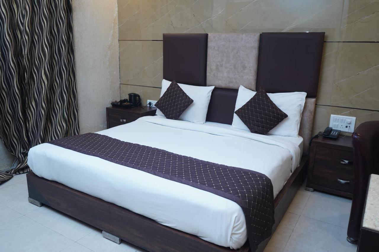 Hotel O Delhi, Near Karol Bagh Main Market And Metro Station New Delhi Exterior photo