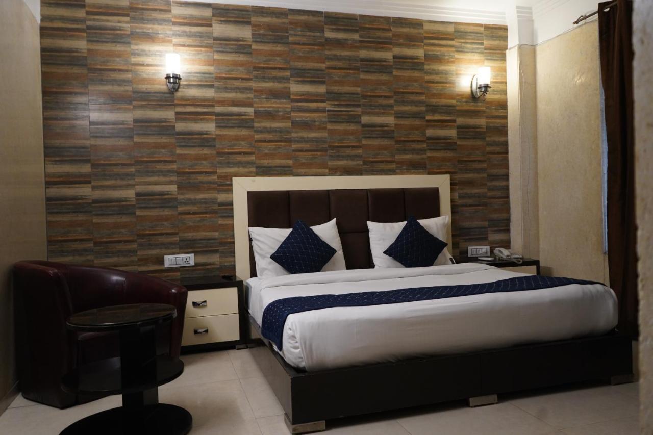 Hotel O Delhi, Near Karol Bagh Main Market And Metro Station New Delhi Exterior photo