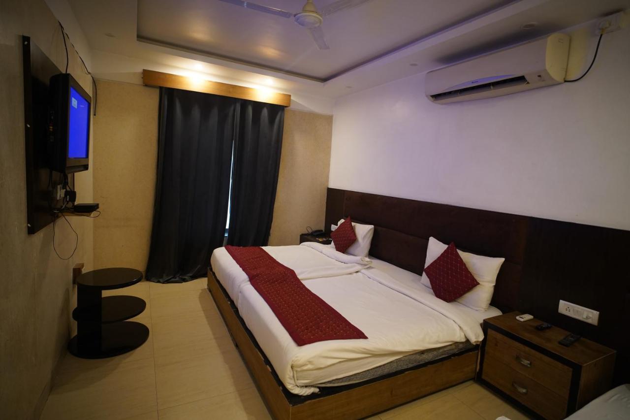 Hotel O Delhi, Near Karol Bagh Main Market And Metro Station New Delhi Exterior photo