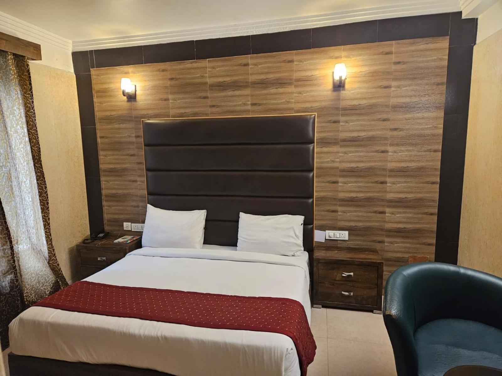 Hotel O Delhi, Near Karol Bagh Main Market And Metro Station New Delhi Exterior photo